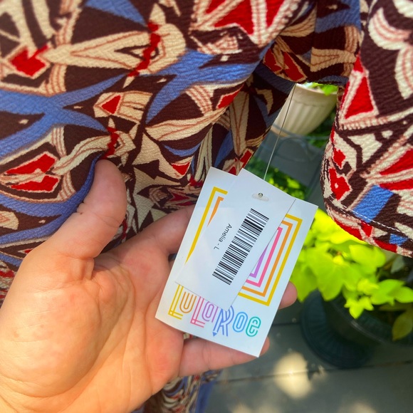 NWT Lularoe Amelia Dress Size Large L Dipped Pattern - Picture 2 of 8